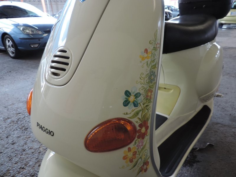 MOTO VESPA 50 SCOTER