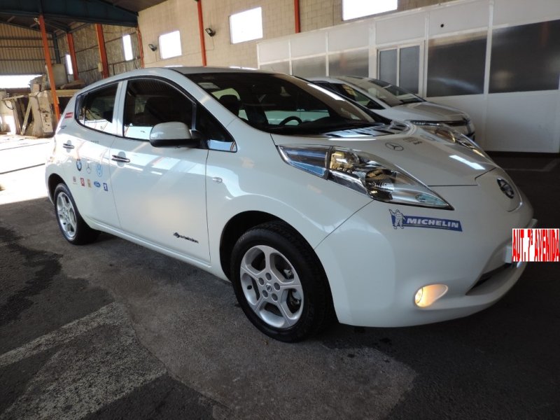 NISSAN LEAF 100% ELECTRICO CON 109 CV 100%  ELECTRICO  CON CAMBIO AUTOMATICO