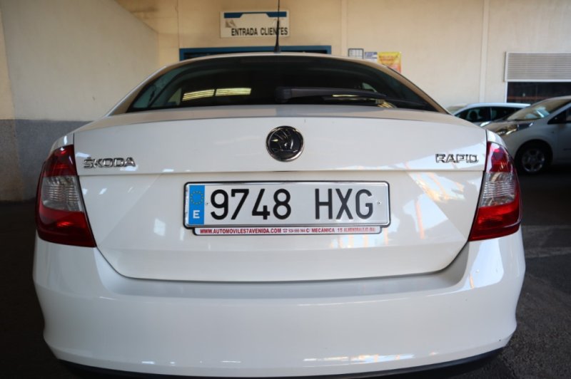 SKODA RAPID 1600 TDI CON 105 CV 5 PUERTAS