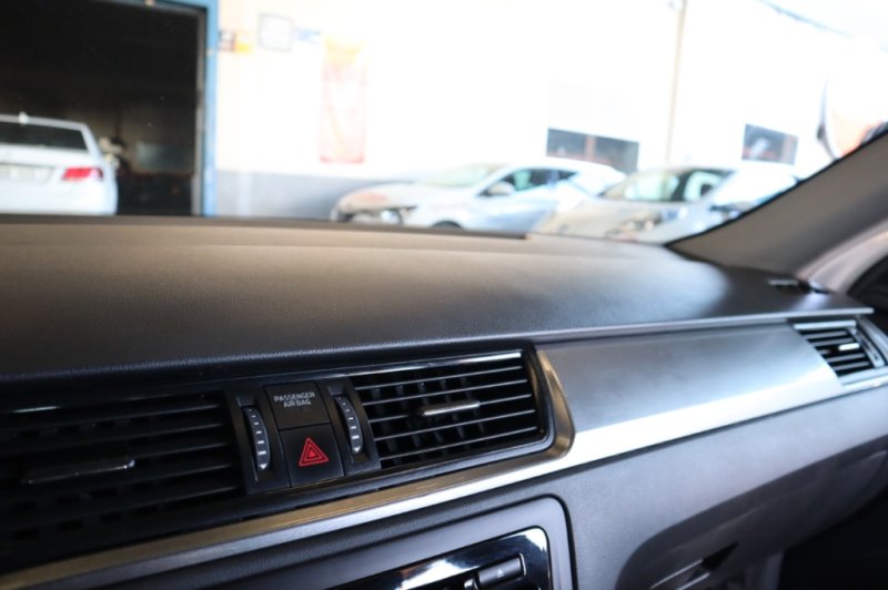 SKODA RAPID 1600 TDI CON 105 CV 5 PUERTAS