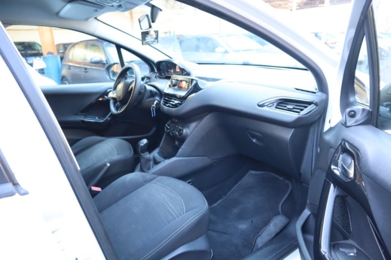 PEUGEOT 208 1600 HDI