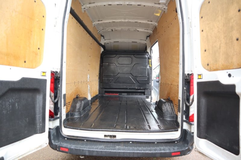 FORD TRANSIT 2200 TURBO DIESEL Y 6 VELOCIDADES