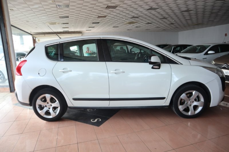 PEUGEOT 3008 1600 HDI TURBO DIESEL DE 112 CV Y 6 VEL.
