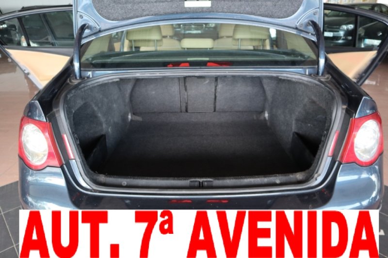 VOLKSWAGEN PASSAT 2.0 TDI 140 CV CON CAMBIO AUTOMATICO