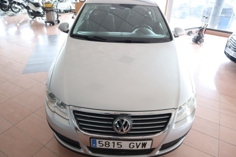 VOLKSWAGEN PASSAT 2.0 TDI