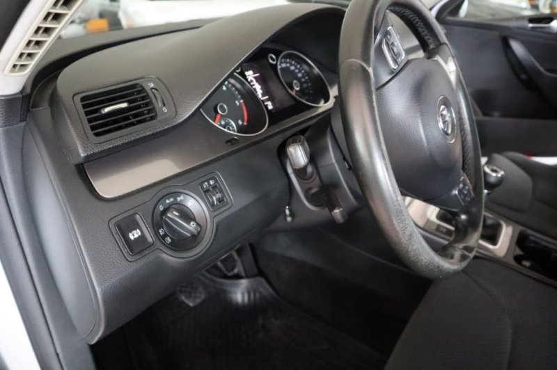 VOLKSWAGEN PASSAT 2.0 TDI
