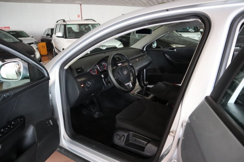 VOLKSWAGEN PASSAT 2.0 TDI