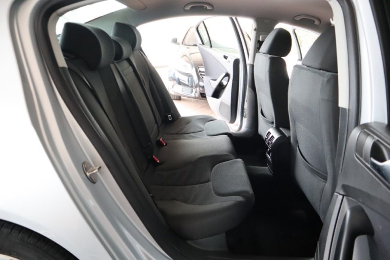 VOLKSWAGEN PASSAT 2.0 TDI