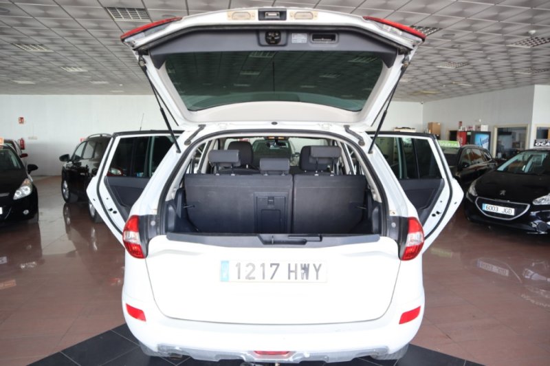 RENAULT KOLEOS 2000 T/DIESEL 4X4 DE 150 CV Y 6 VELOC.