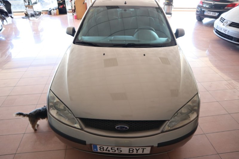FORD MONDEO 2000 TURBO DIESEL CON 115 CV