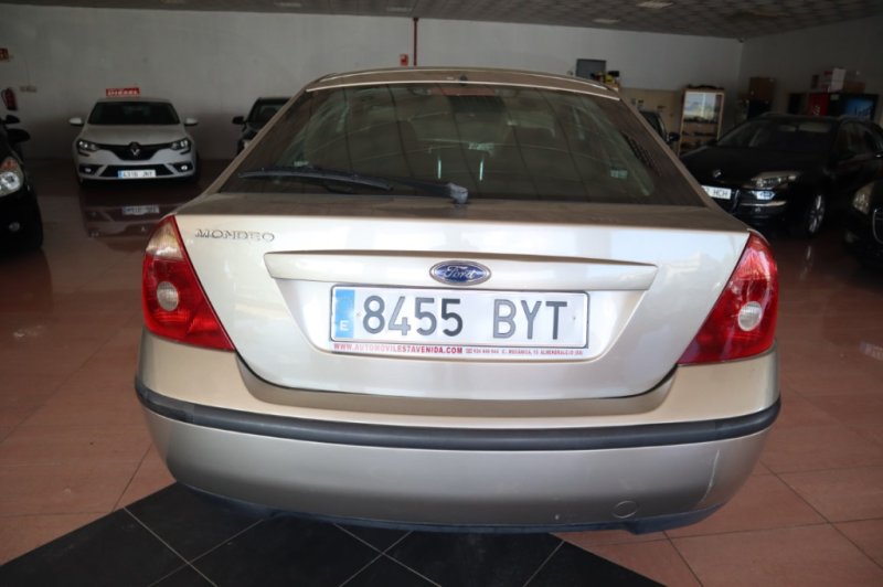 FORD MONDEO 2000 TURBO DIESEL CON 115 CV