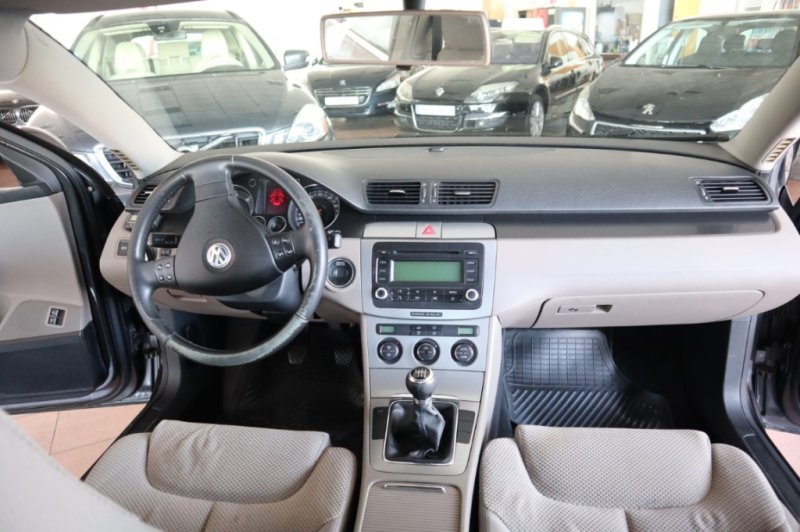 VOLKSWAGEN PASSAT 2.0 TDI CON 6 VELOCIDADES
