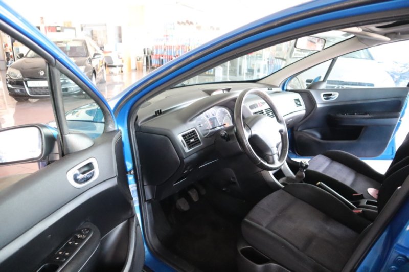 PEUGEOT 307 2.0 HDI DE 136 CV Y 6 VELOCIDADES