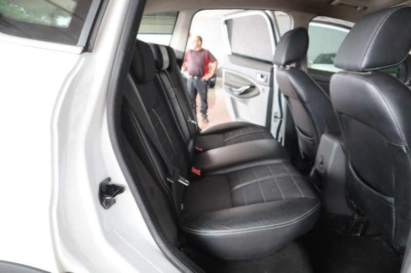 FORD KUGA TDCI 2000 TURBO DIESEL DE 140 CV Y 6 VELOCID.
