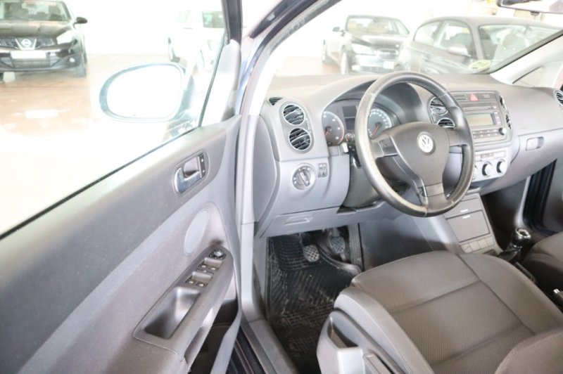 VOLKSWAGEN GOLF 2.0 TDI DE 140 CV Y 6 VELOCIDADES