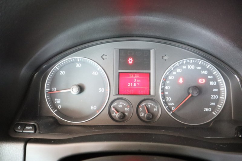 VOLKSWAGEN GOLF 2.0 TDI DE 140 CV Y 6 VELOCIDADES