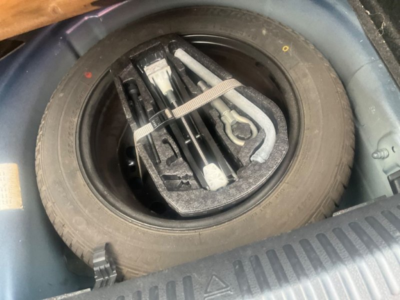 VOLKSWAGEN POLO 1600 TDI DE 90 CV CON 5 PÙERTAS