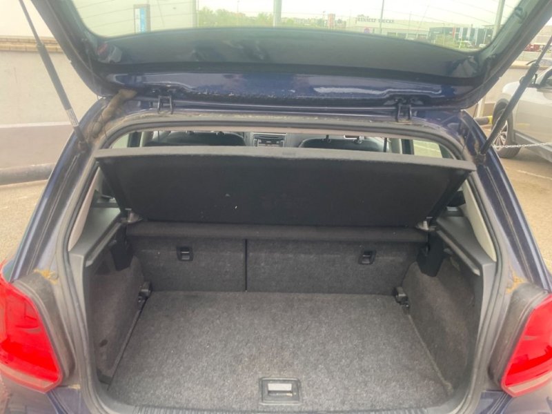 VOLKSWAGEN POLO 1600 TDI DE 90 CV CON 5 PÙERTAS