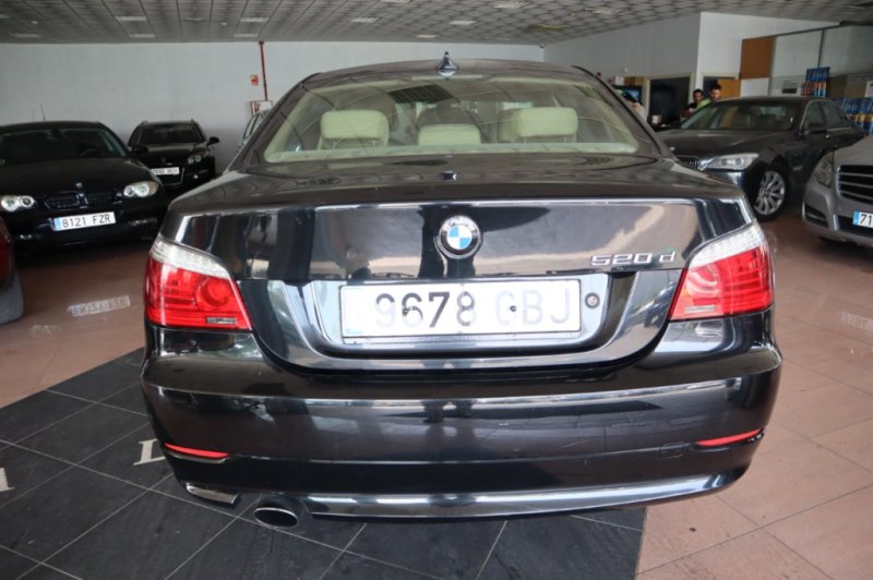 BMW 520 D TURBO DIESEL DE 177 CV  CON 6V.
