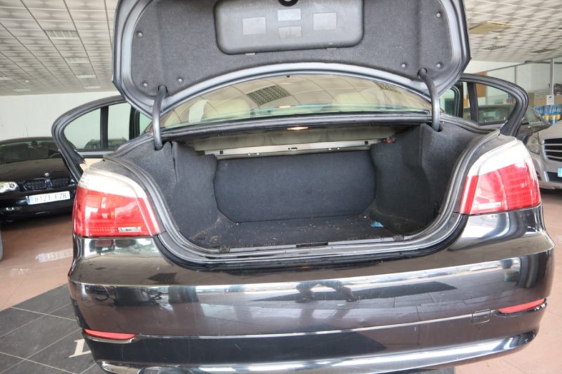 BMW 520 D TURBO DIESEL DE 177 CV  CON 6V.
