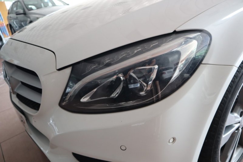 MERCEDES-BENZ C 200 TURBO DIESEL CON CAMBIO AUTOMATICO