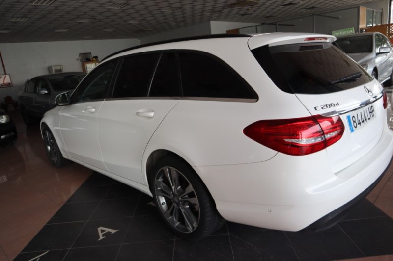 MERCEDES-BENZ C 200 TURBO DIESEL CON CAMBIO AUTOMATICO