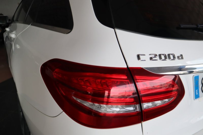 MERCEDES-BENZ C 200 TURBO DIESEL CON CAMBIO AUTOMATICO