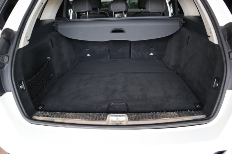 MERCEDES-BENZ C 200 TURBO DIESEL CON CAMBIO AUTOMATICO