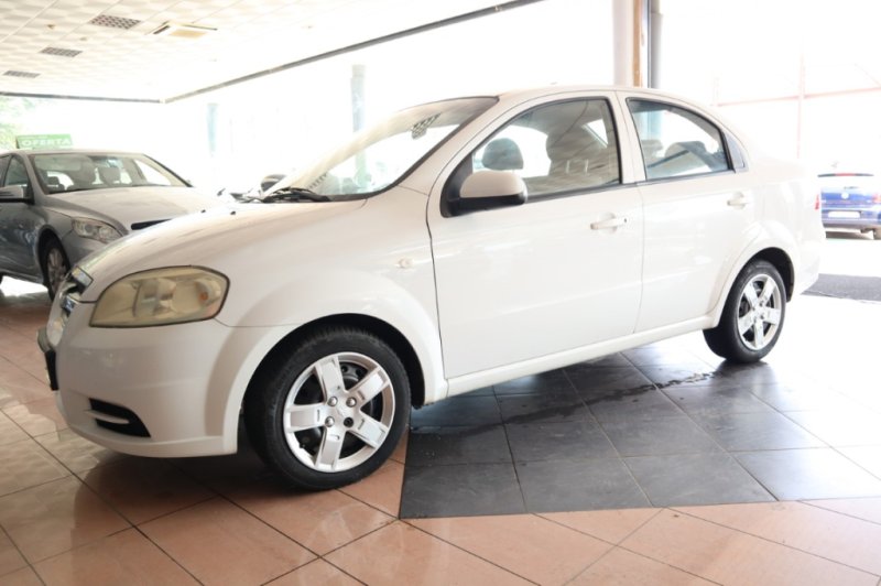 CHEVROLET AVEO 1400 INYECCION DE GASOLINA CON 101 CV