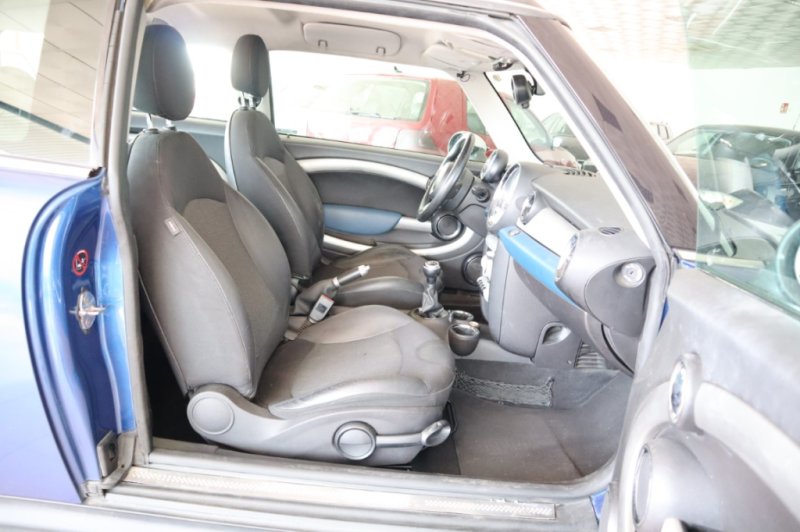 MINI COOPER S 1600 CC INYECCION DE GASOLINA CON 6 V