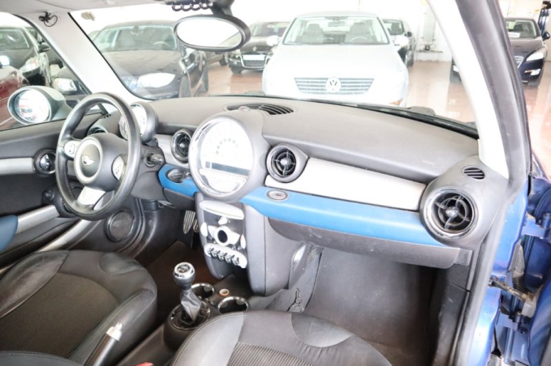 MINI COOPER S 1600 CC INYECCION DE GASOLINA CON 6 V
