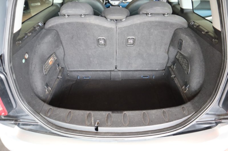 MINI COOPER S 1600 CC INYECCION DE GASOLINA CON 6 V