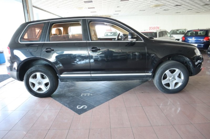 VOLKSWAGEN TOUAREG R-5  2500 CC TURBO DIESEL DE 175 CV