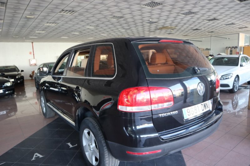 VOLKSWAGEN TOUAREG R-5  2500 CC TURBO DIESEL DE 175 CV