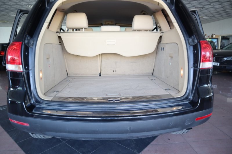 VOLKSWAGEN TOUAREG R-5  2500 CC TURBO DIESEL DE 175 CV