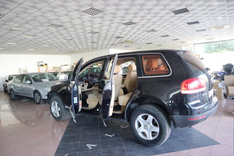 VOLKSWAGEN TOUAREG R-5  2500 CC TURBO DIESEL DE 175 CV
