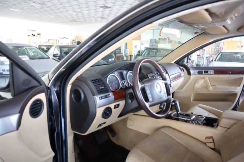 VOLKSWAGEN TOUAREG R-5  2500 CC TURBO DIESEL DE 175 CV
