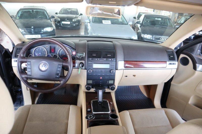 VOLKSWAGEN TOUAREG R-5  2500 CC TURBO DIESEL DE 175 CV