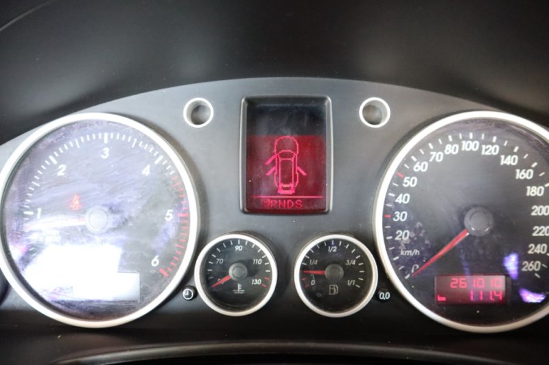 VOLKSWAGEN TOUAREG R-5  2500 CC TURBO DIESEL DE 175 CV