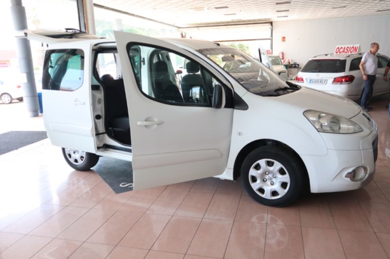 PEUGEOT PARTNER 1600 HDI DE 90 CV CON 5 PLAZAS