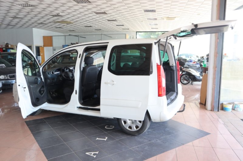 PEUGEOT PARTNER 1600 HDI DE 90 CV CON 5 PLAZAS