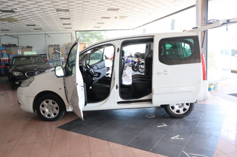 PEUGEOT PARTNER 1600 HDI DE 90 CV CON 5 PLAZAS