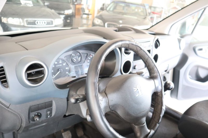 PEUGEOT PARTNER 1600 HDI DE 90 CV CON 5 PLAZAS