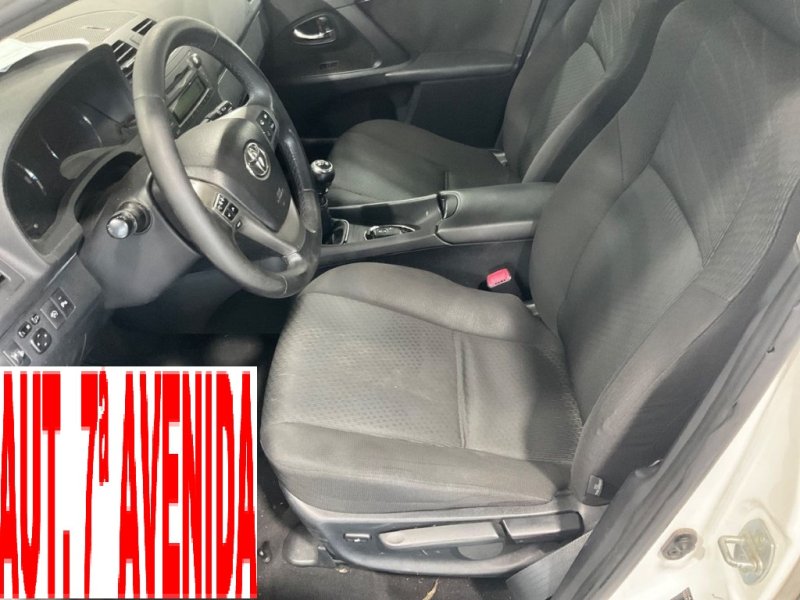 TOYOTA AVENSIS 2.200 D4D TURBO DIESEL