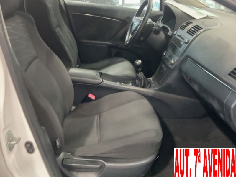 TOYOTA AVENSIS 2.200 D4D TURBO DIESEL