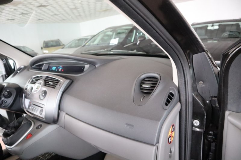 RENAULT GRAND SCENIC 2000 DCI Y CAJA DE CAMBIOS DE 6 VELOCID.
