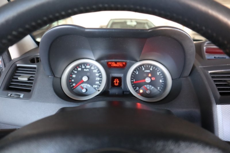 RENAULT MEGANE 1900 DCI DE 120 CV Y CAJA CAMBIOS DE 6 V