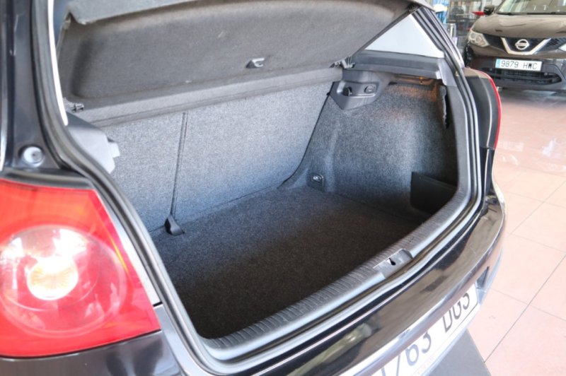 VOLKSWAGEN GOLF 1900 TDI