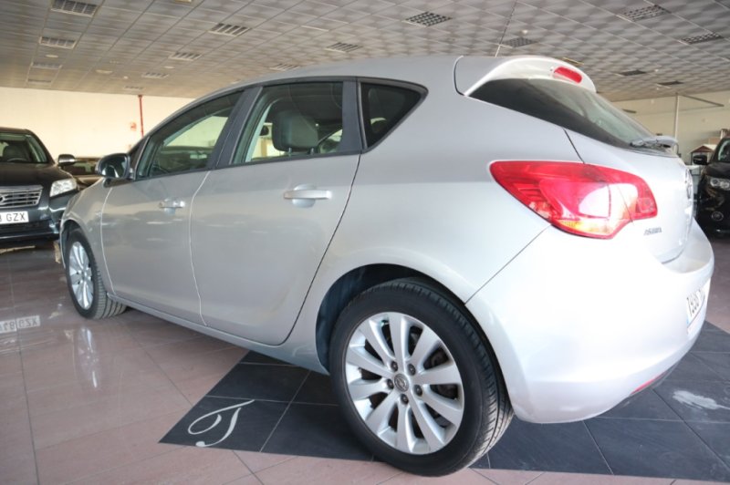 OPEL ASTRA 1700 TURBO DIESEL DE 110 CV CON 6 VEL