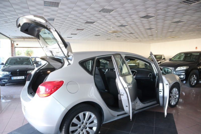 OPEL ASTRA 1700 TURBO DIESEL DE 110 CV CON 6 VEL